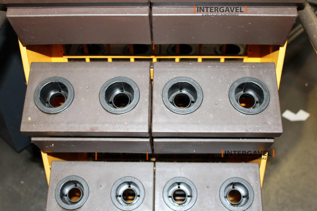 Szerszámtároló kocsi tároló betétekkel 7