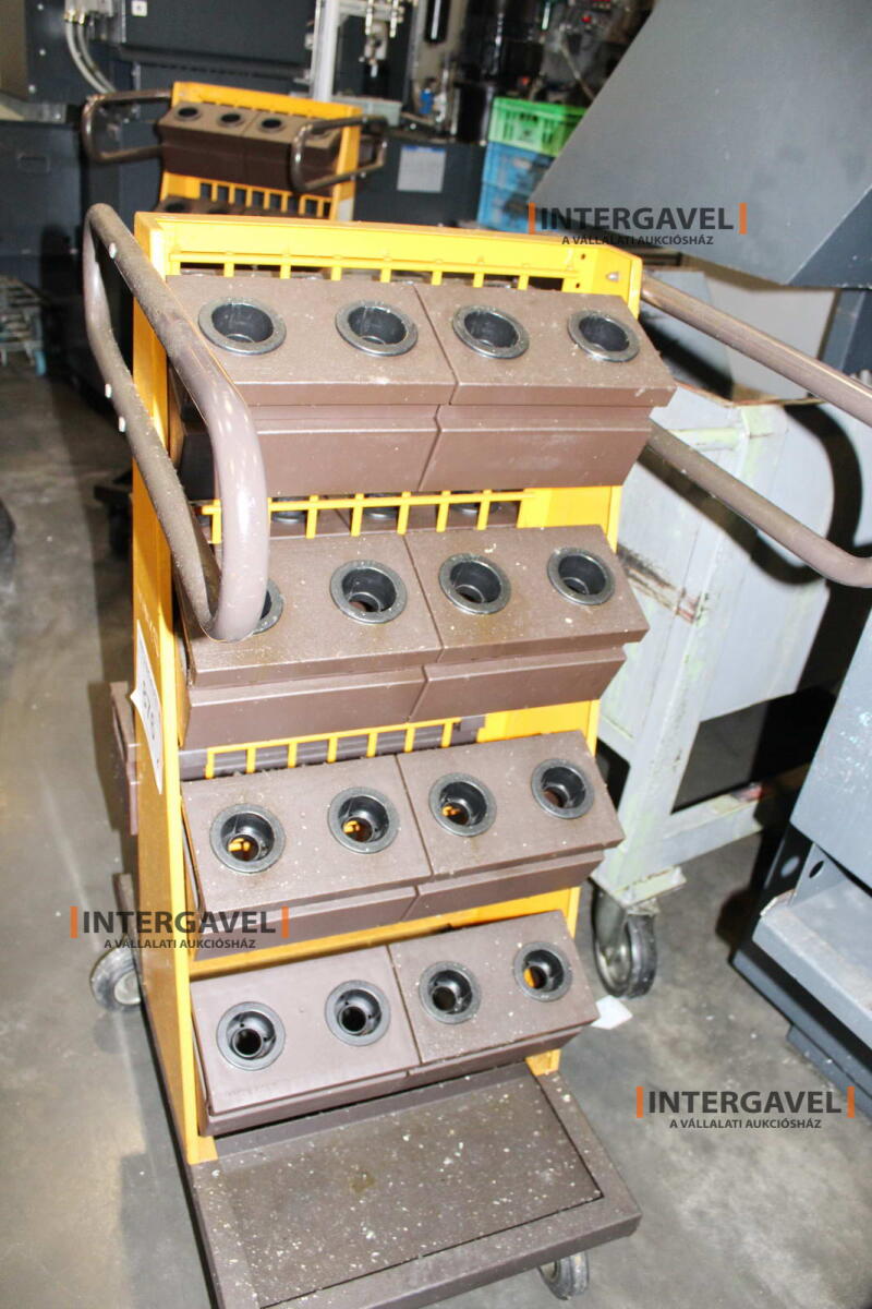 Szerszámtároló kocsi tároló betétekkel 4