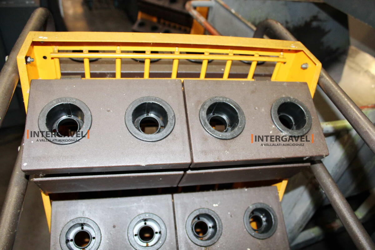 Szerszámtároló kocsi tároló betétekkel 5