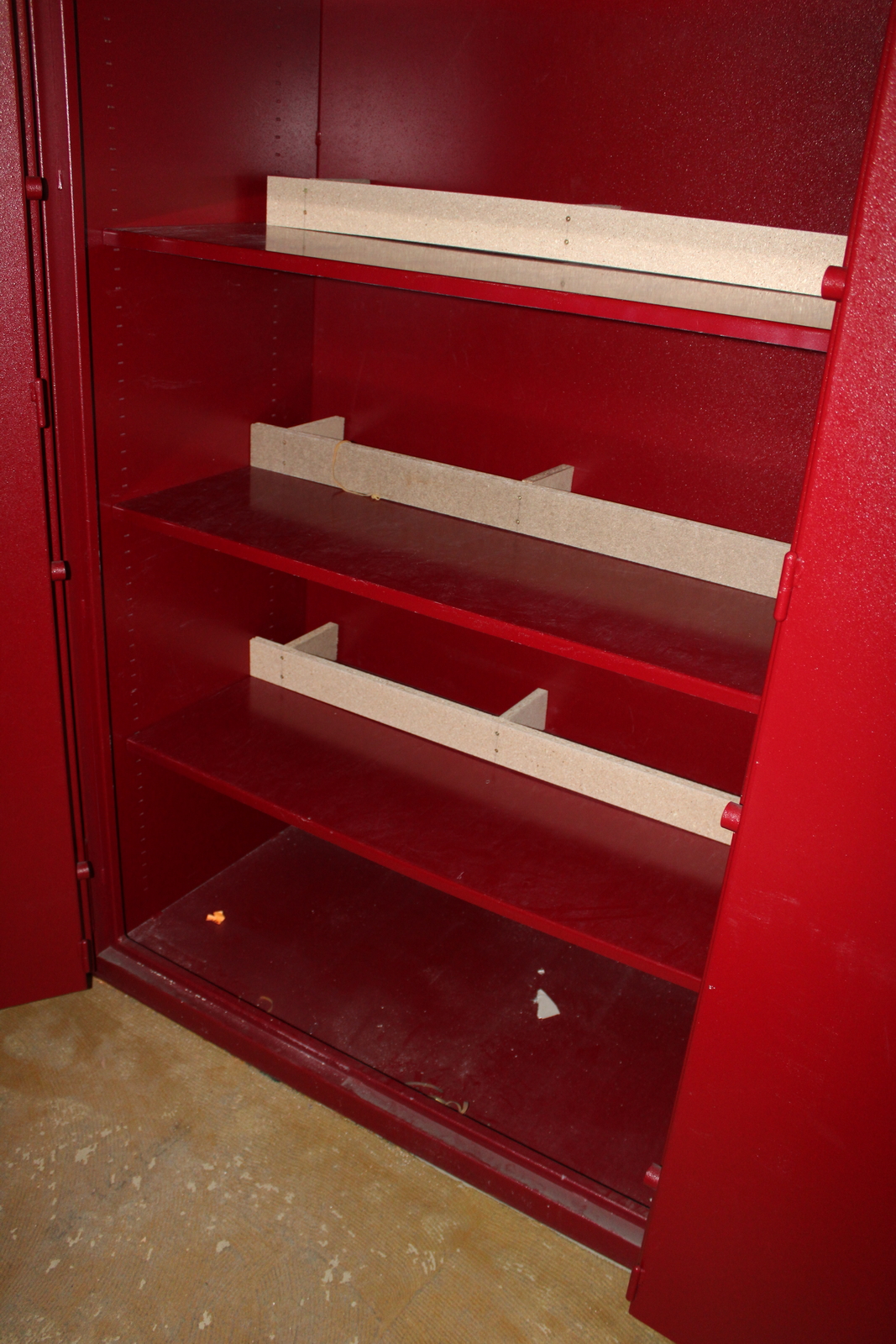 Lemezszekrény (piros) 6