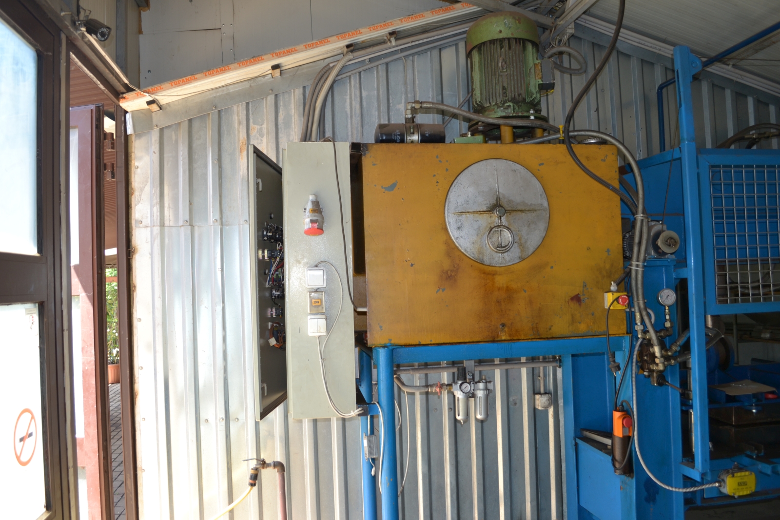 Hidraulikus présgép 2