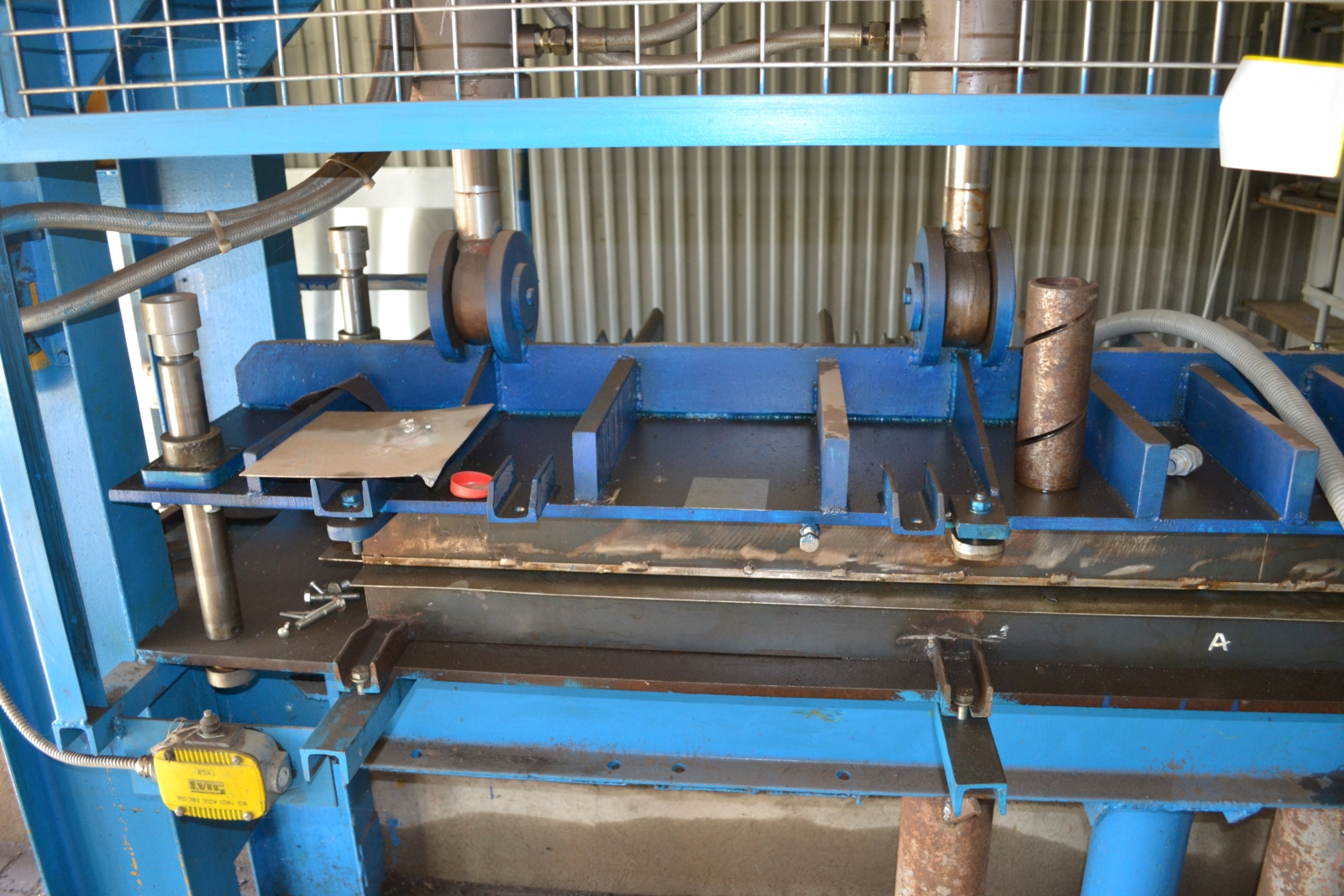 Hidraulikus présgép 4