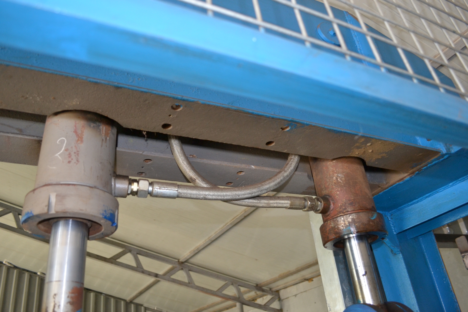 Hidraulikus présgép 7