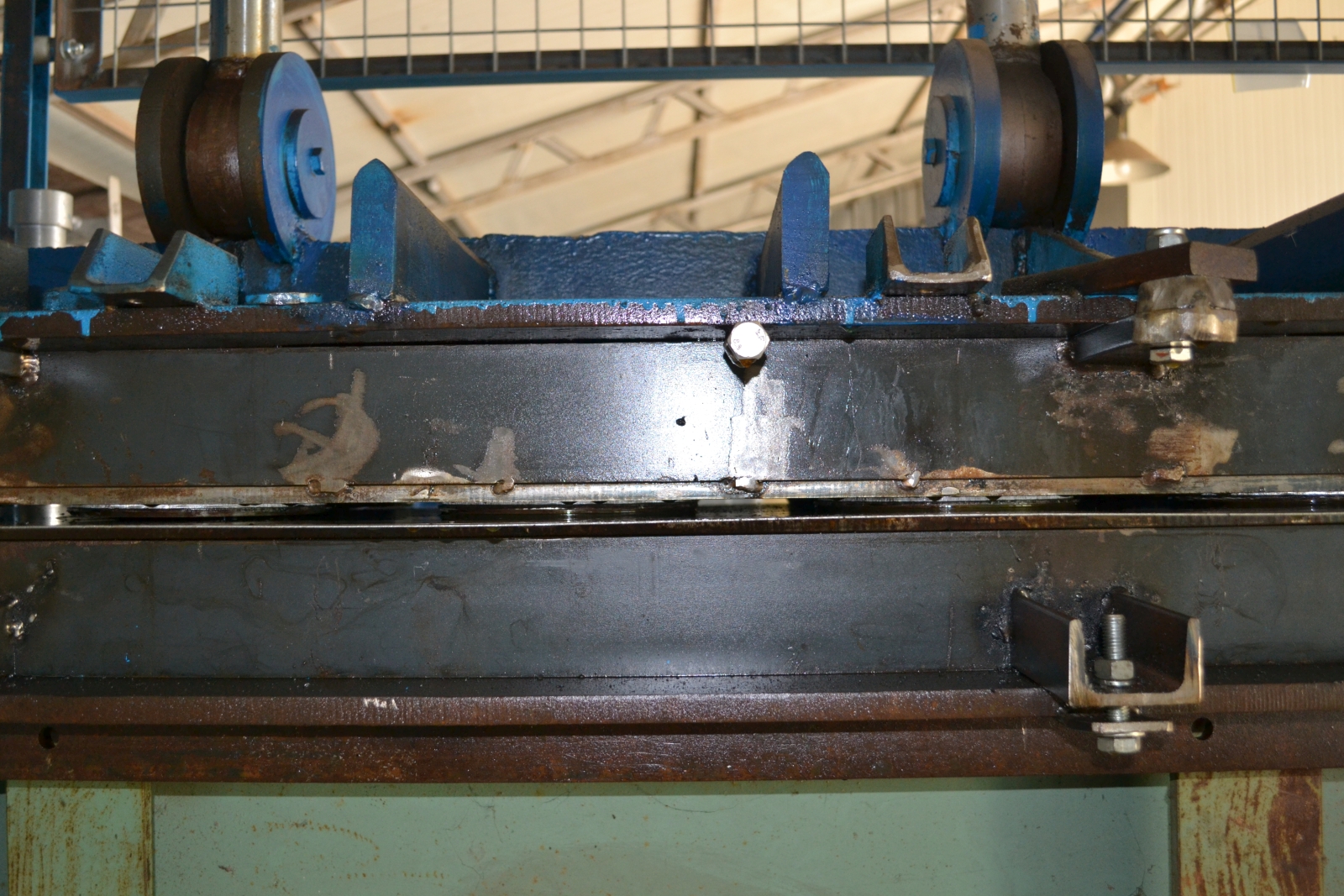 Hidraulikus présgép 10