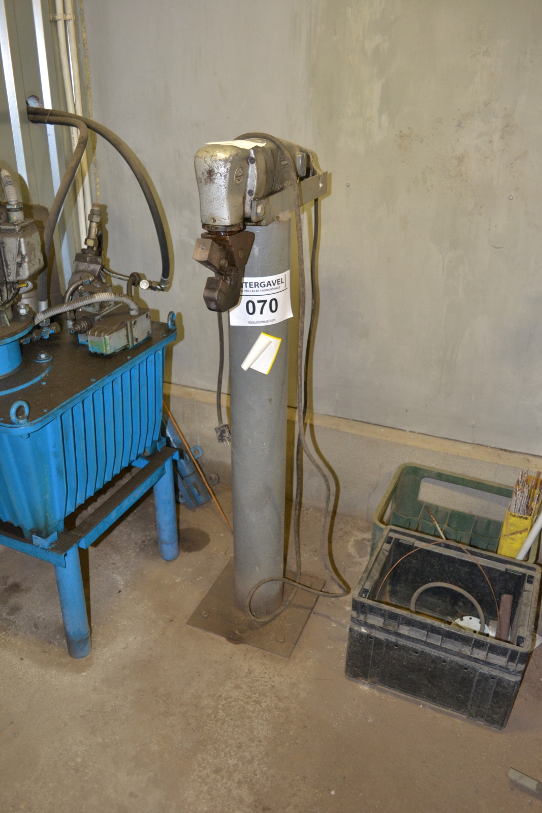 Lemezvágó állvánnyal 1