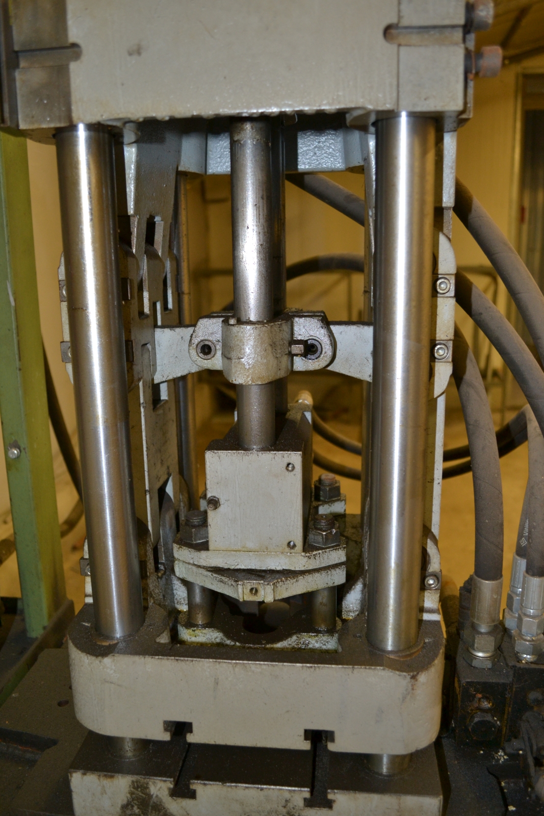 Hidraulikus présgép 5