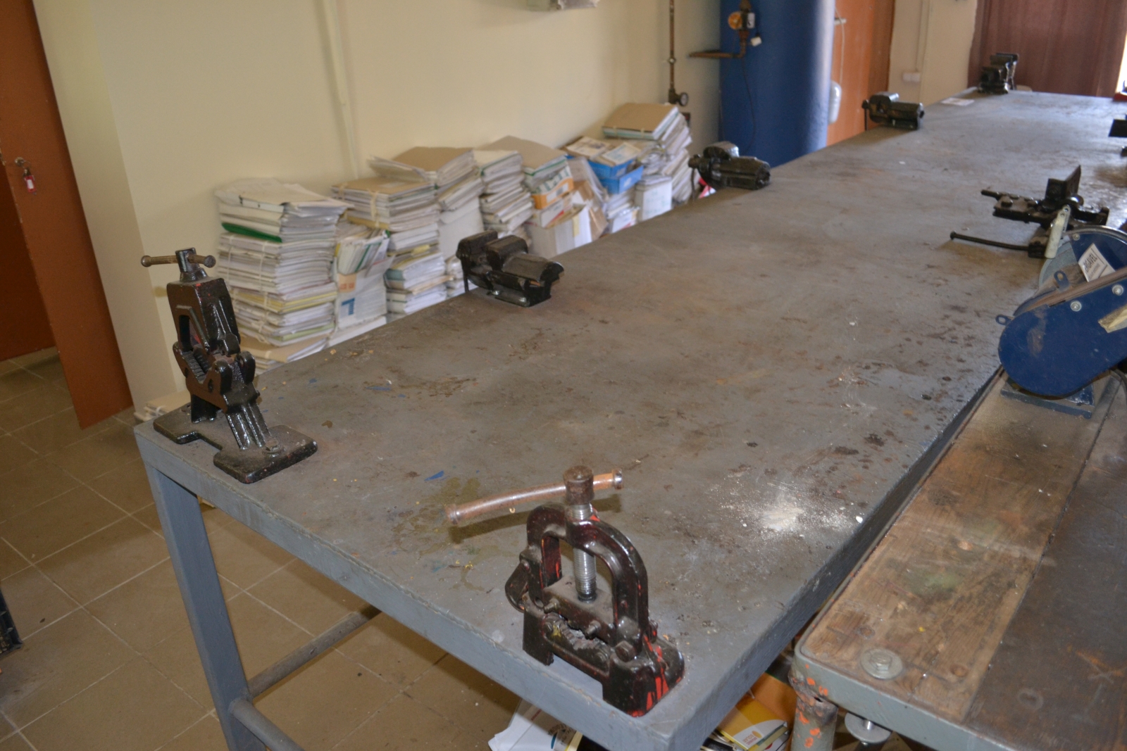 Munkaasztal satukkal 3