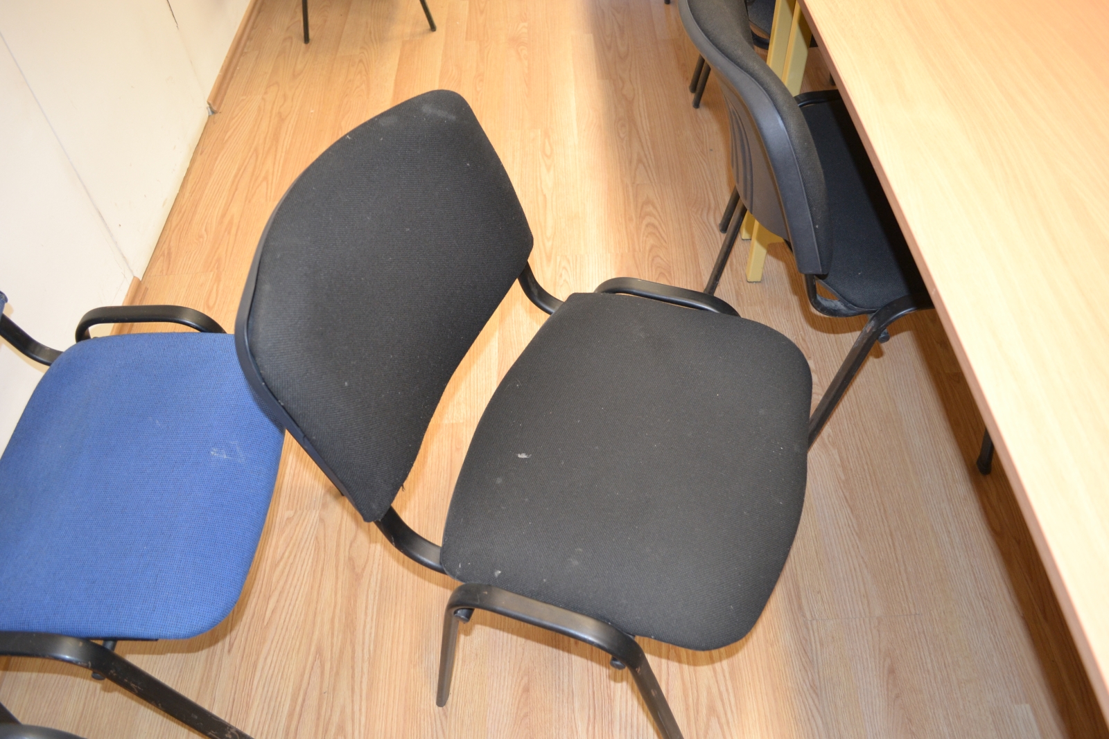 Iskolapadok székekkel 4