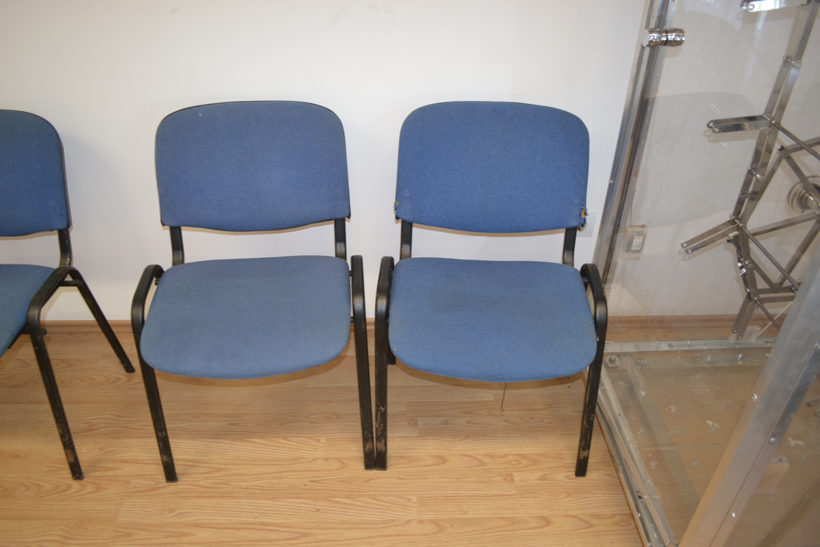 Iskolapadok székekkel 6