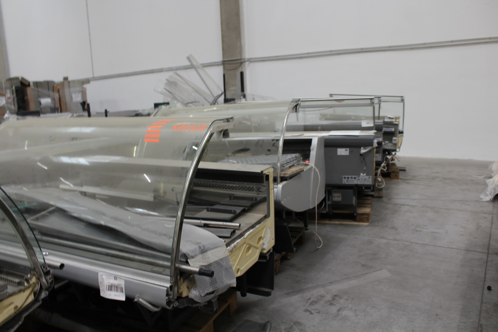 Vegyes csemegepultok 24