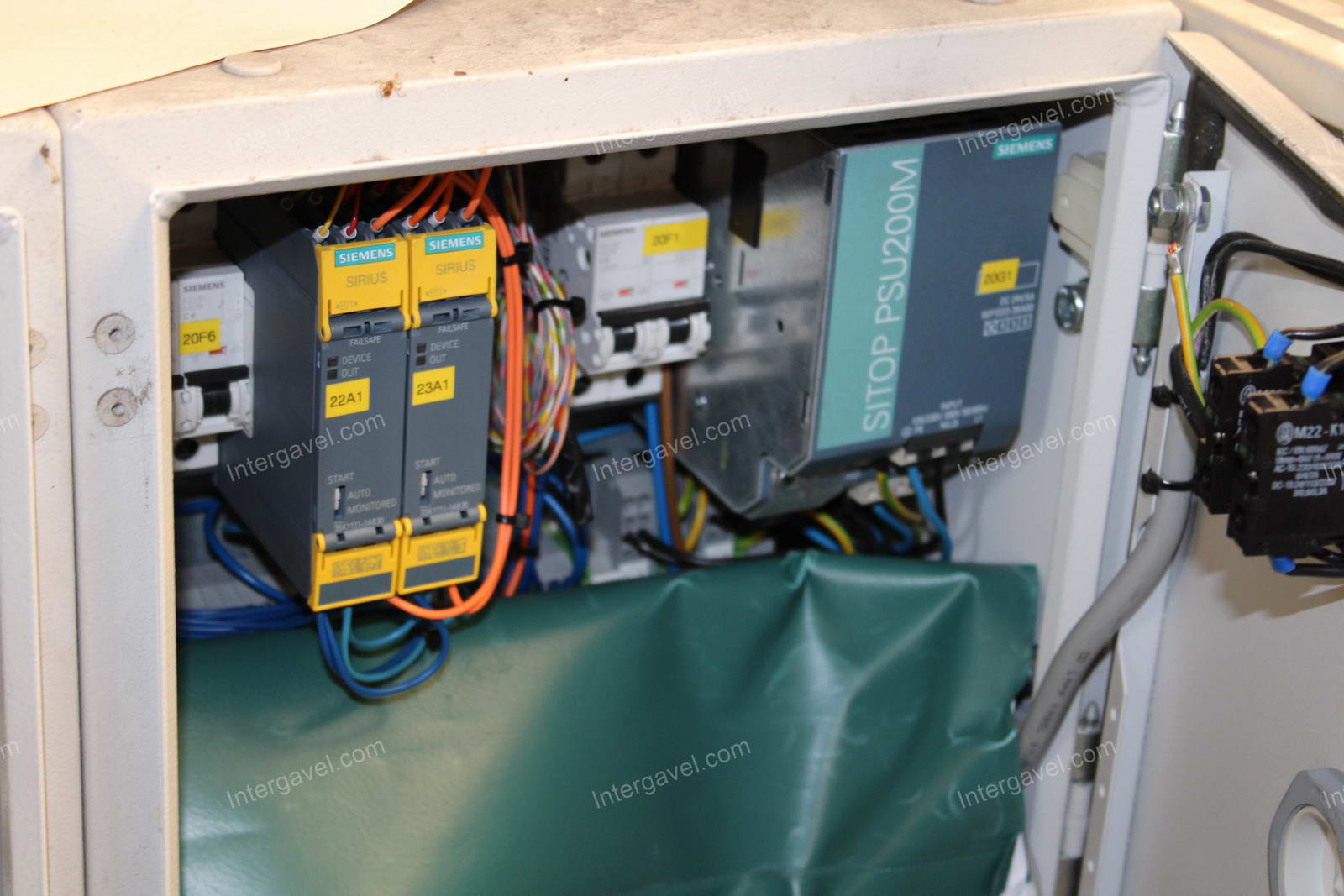 Bontott szerelő munkahely 7