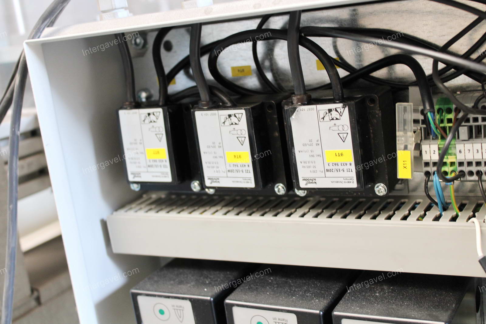 Bontott szerelő munkahely 13