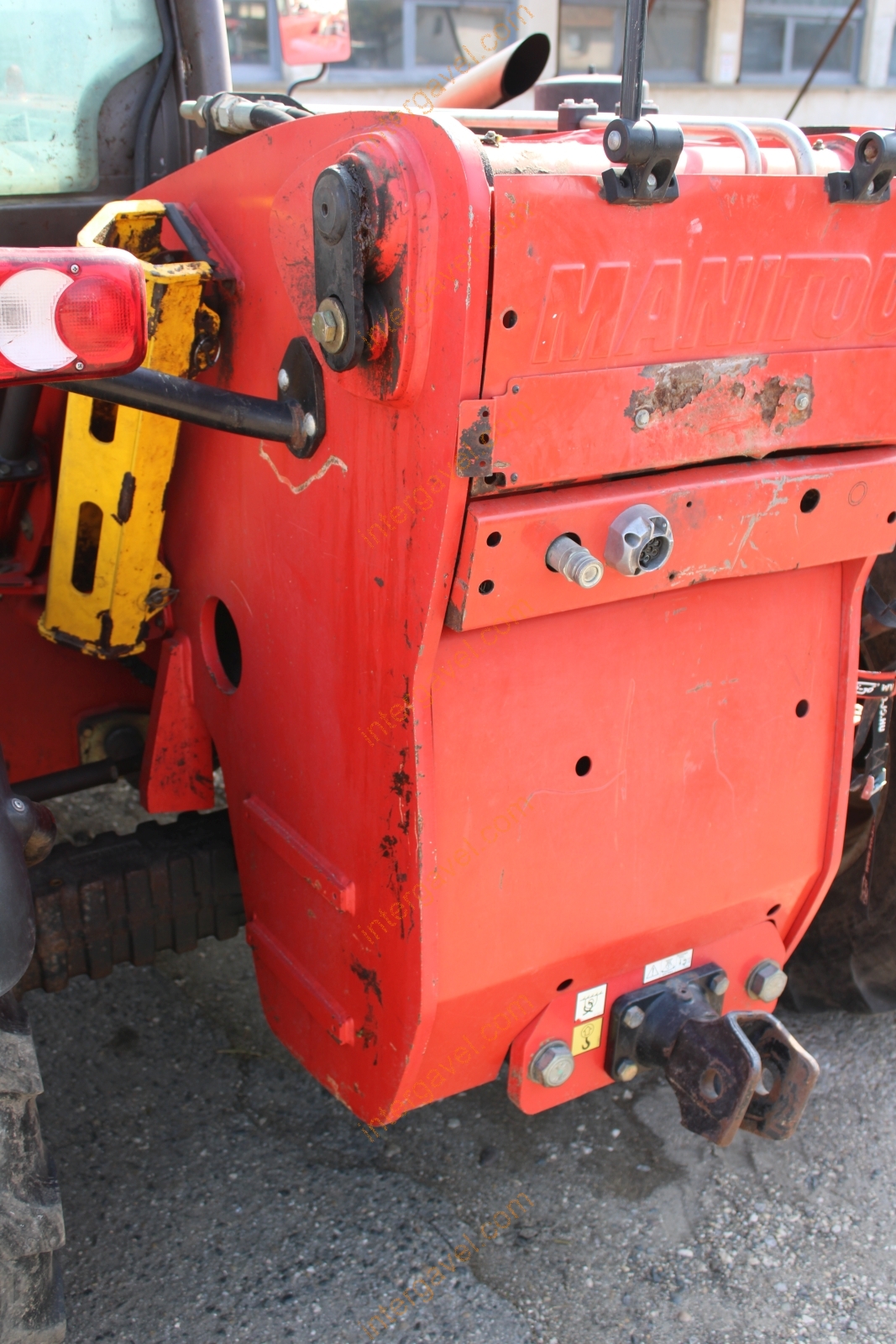 Teleszkópos rakodó - Manitou 33