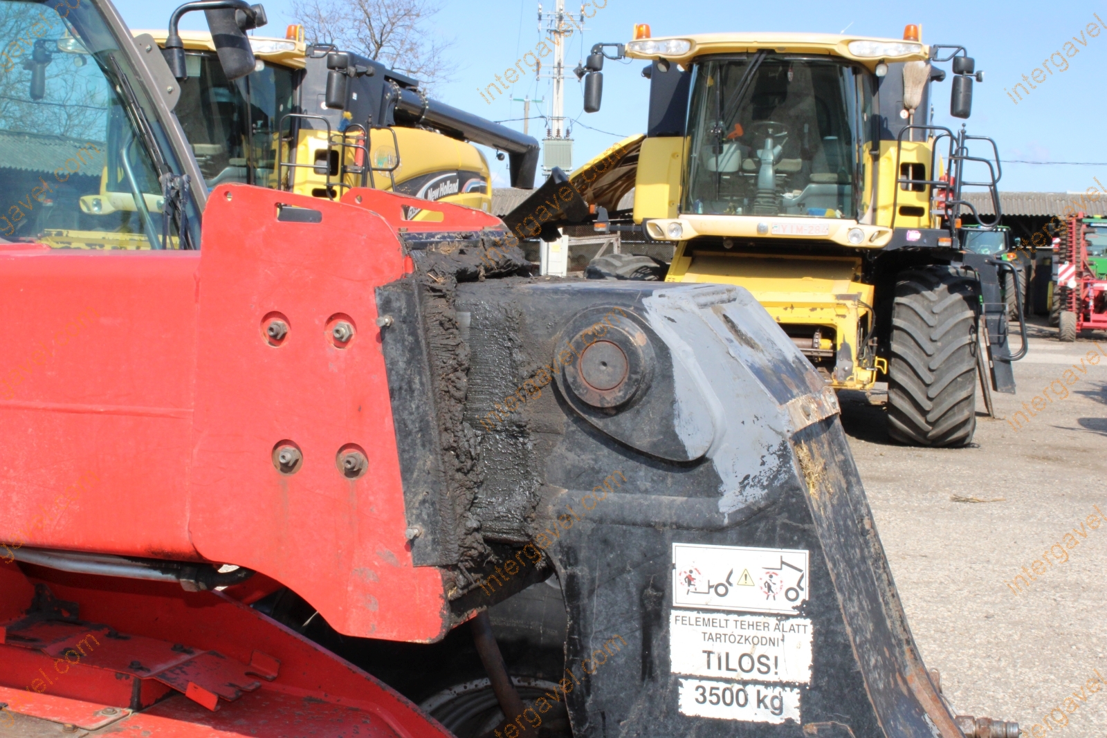 Teleszkópos rakodó - Manitou 56