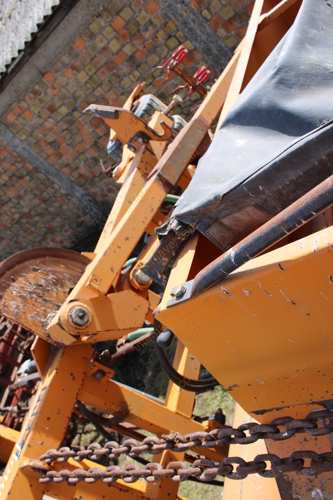 Gabonavetőgép - Simba 16