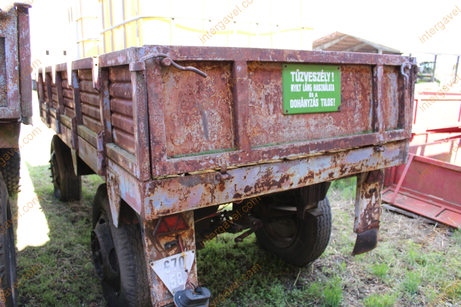 Pótkocsi - Üzemanyagszállító 3