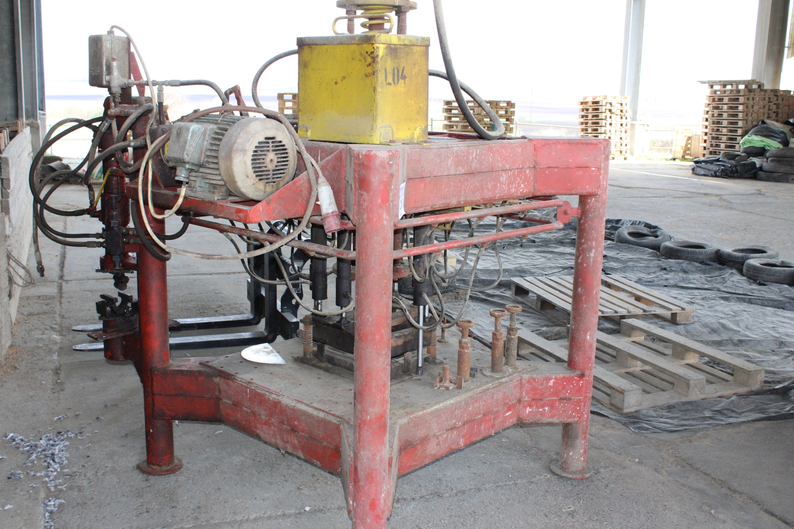 Hidraulikus présgép 3