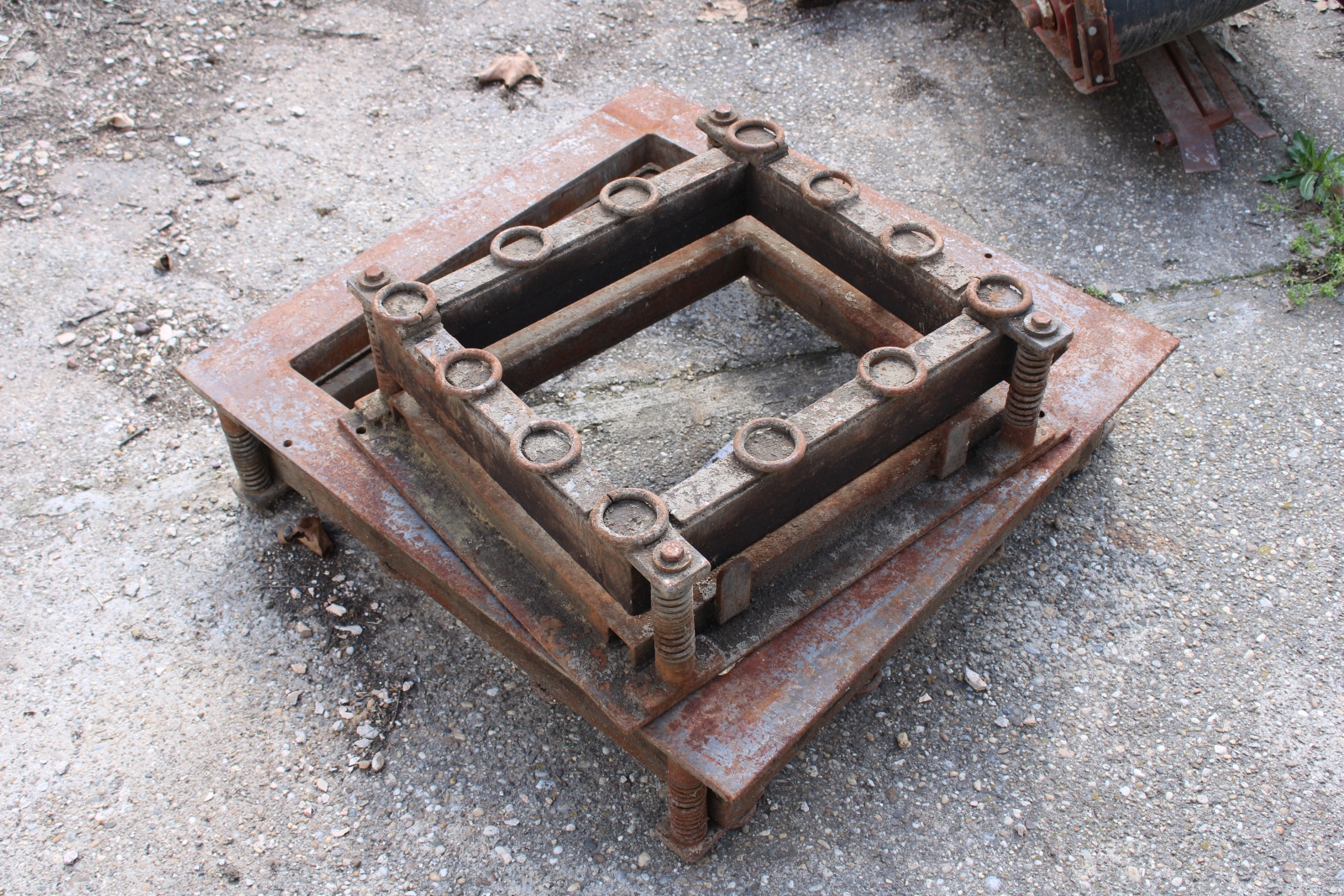 Hidraulikus présgép 13