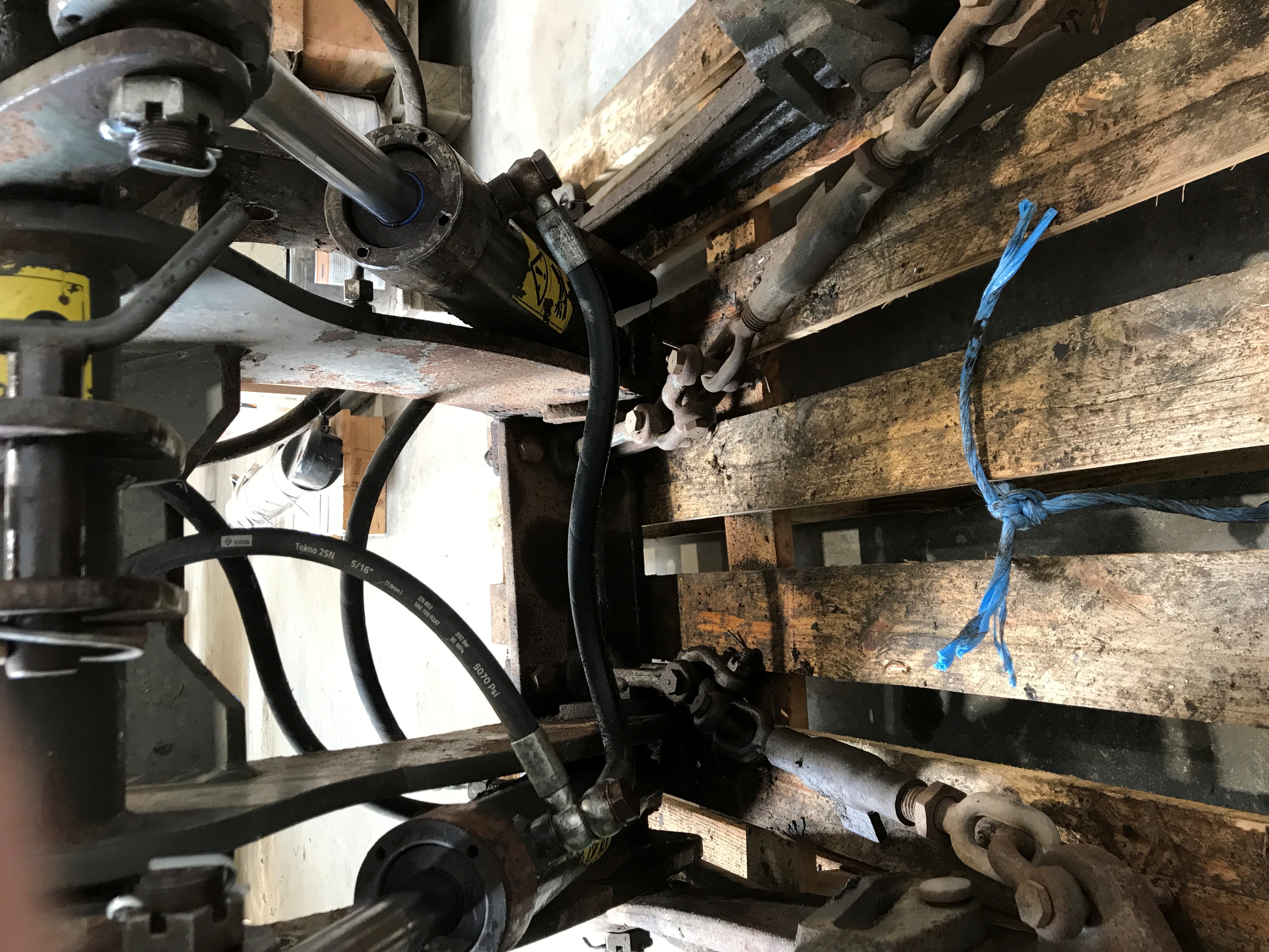 Front hidraulika - MTZ 4