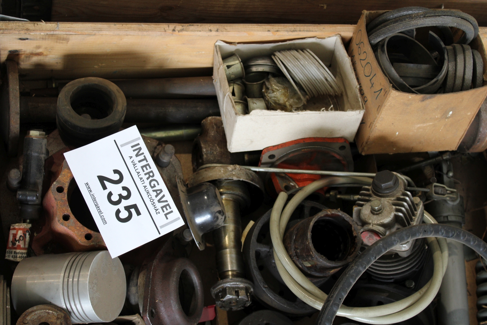 Alkatrész - Gépkocsi, dózer 2