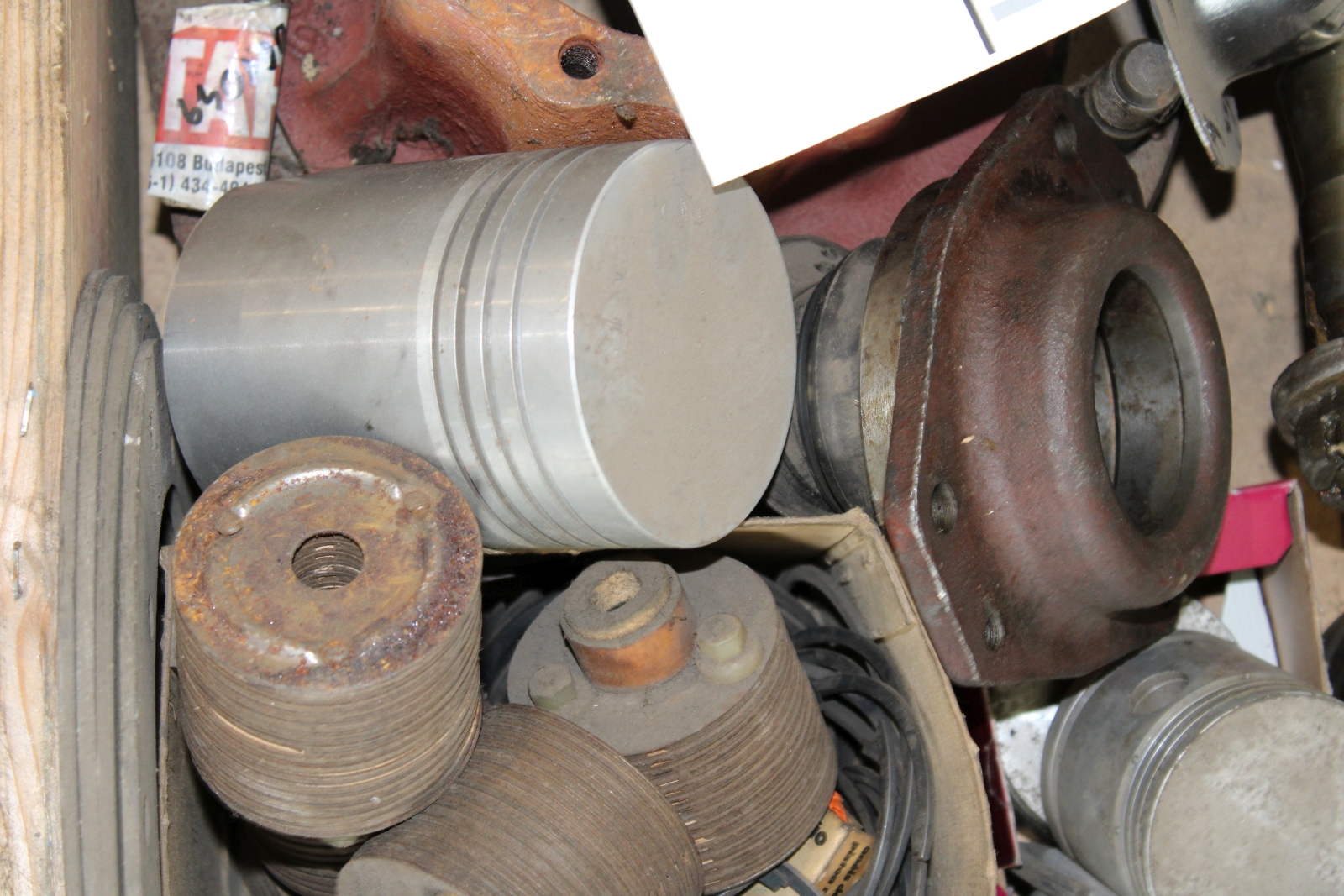 Alkatrész - Gépkocsi, dózer 7