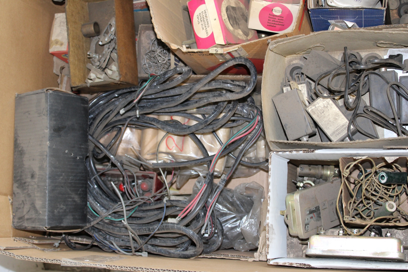 Alkatrész - Autóvillamosság, gépkocsi 5