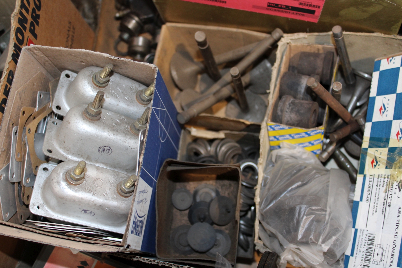 Alkatrész - Autóvillamosság, gépkocsi 8