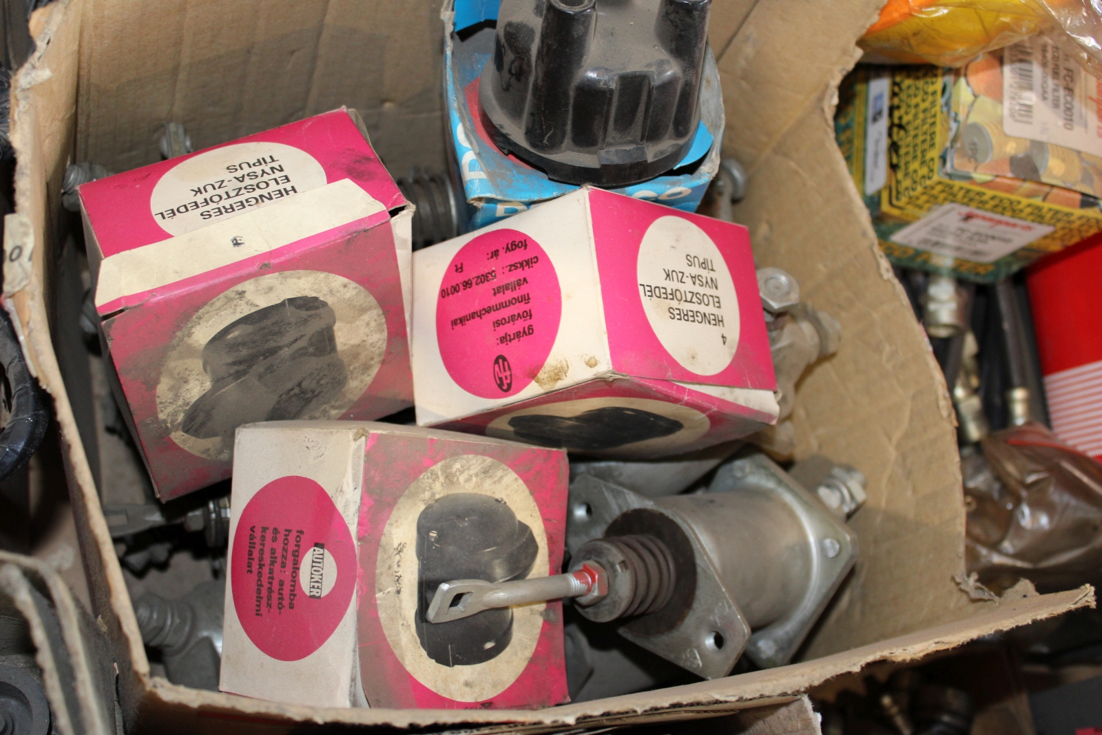 Alkatrész - Autóvillamosság, gépkocsi 9