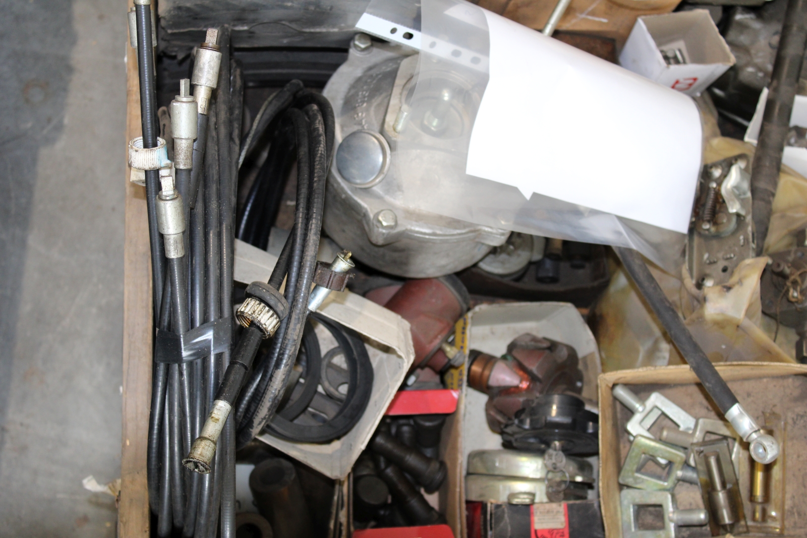 Alkatrész - Gépkocsi 4