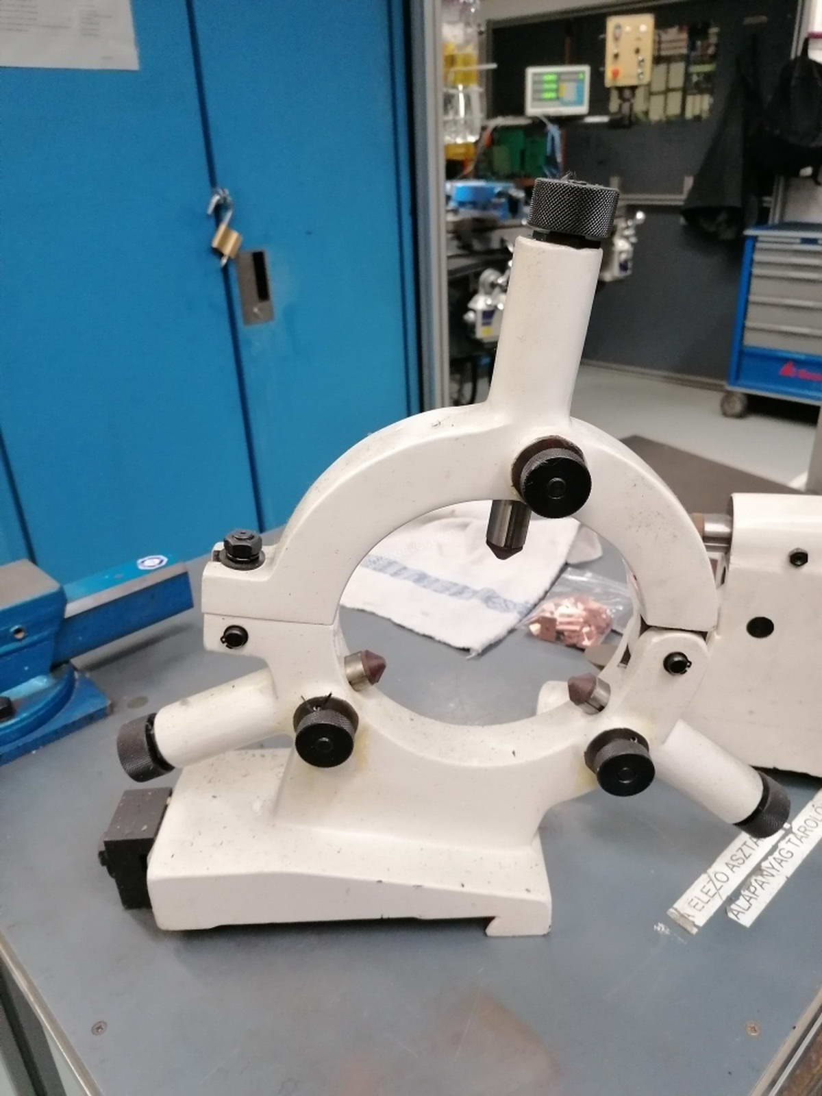 Univerzális köszörű 21