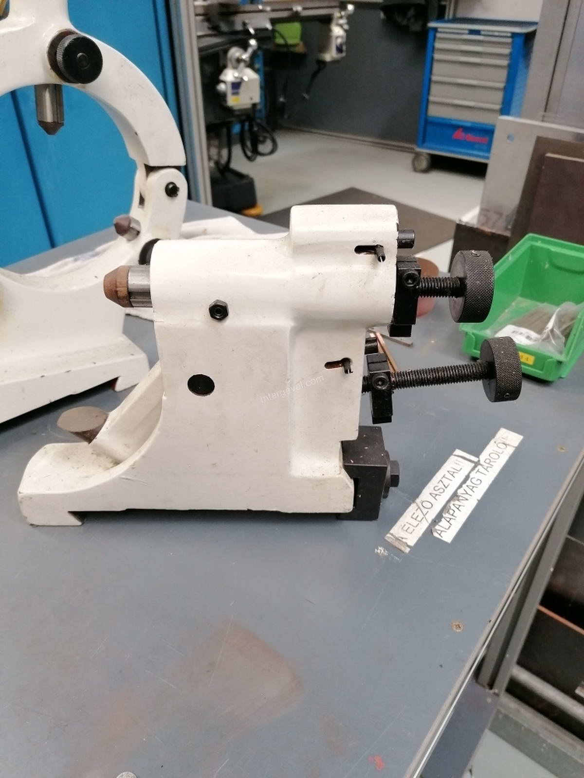 Univerzális köszörű 22