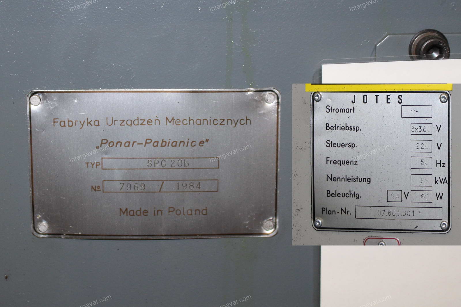 Síkköszöszörű 2