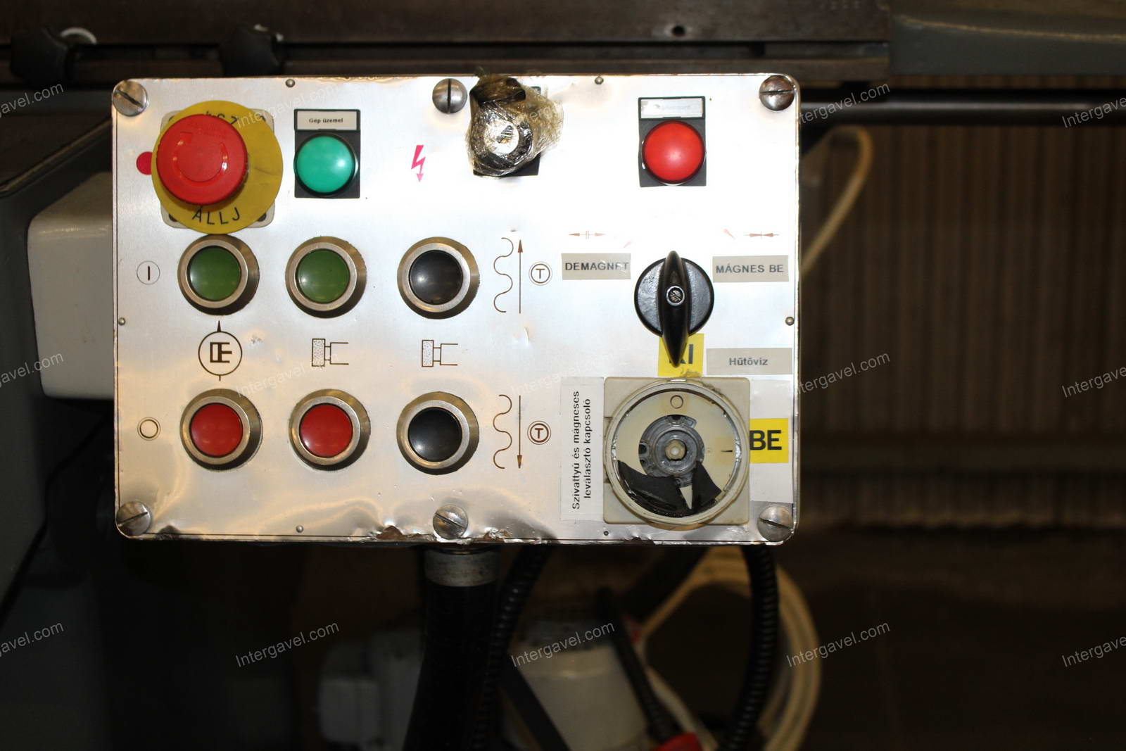 Síkköszöszörű 9