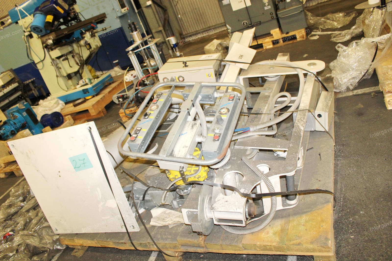 Pozicionáló kar és megfogó fej 2