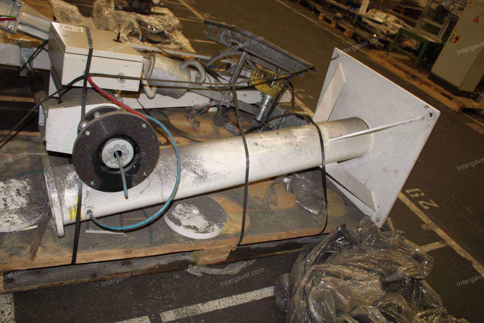 Pozicionáló kar és megfogó fej 8