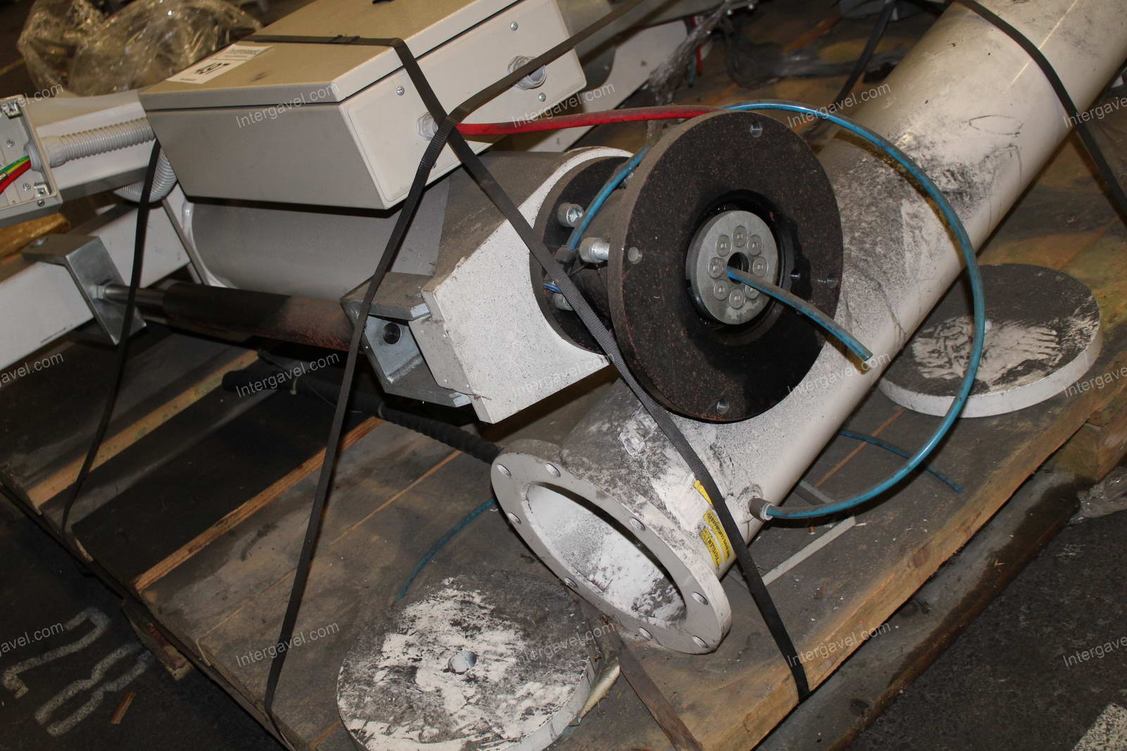 Pozicionáló kar és megfogó fej 9