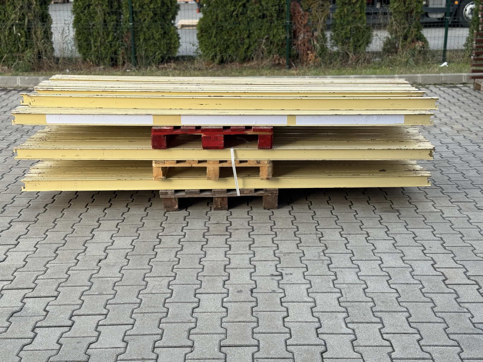 Raklapos állvány 16