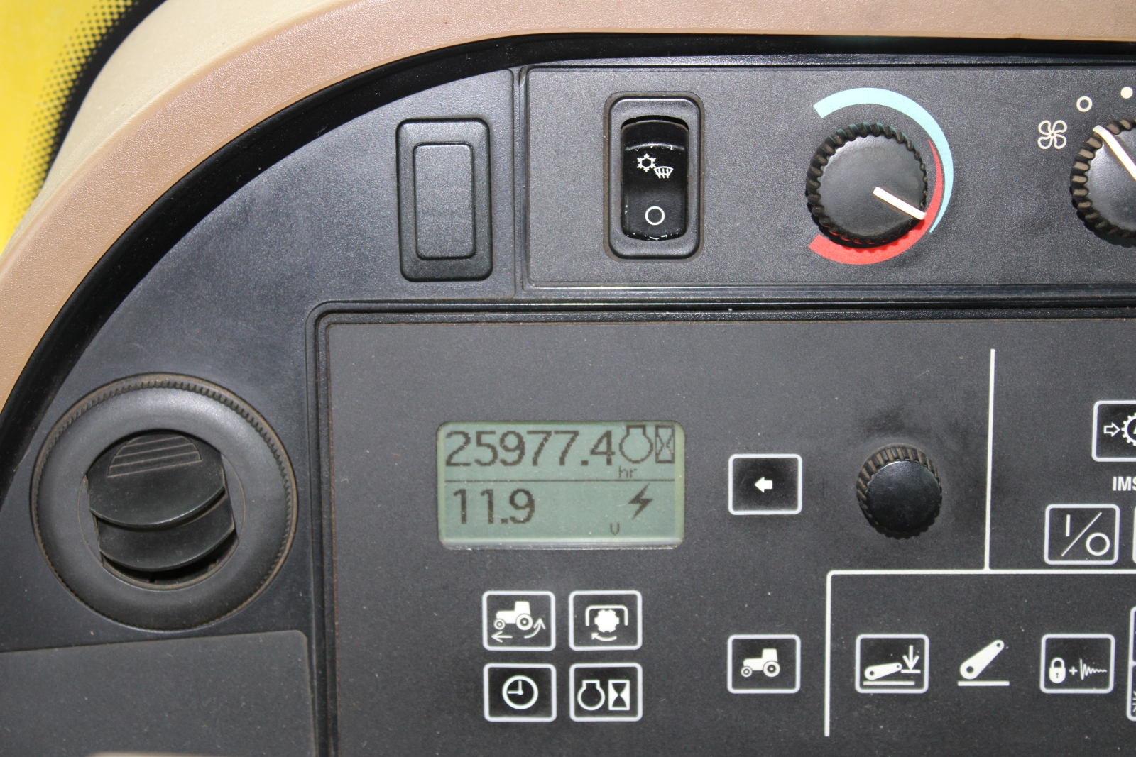 John Deere traktor 8