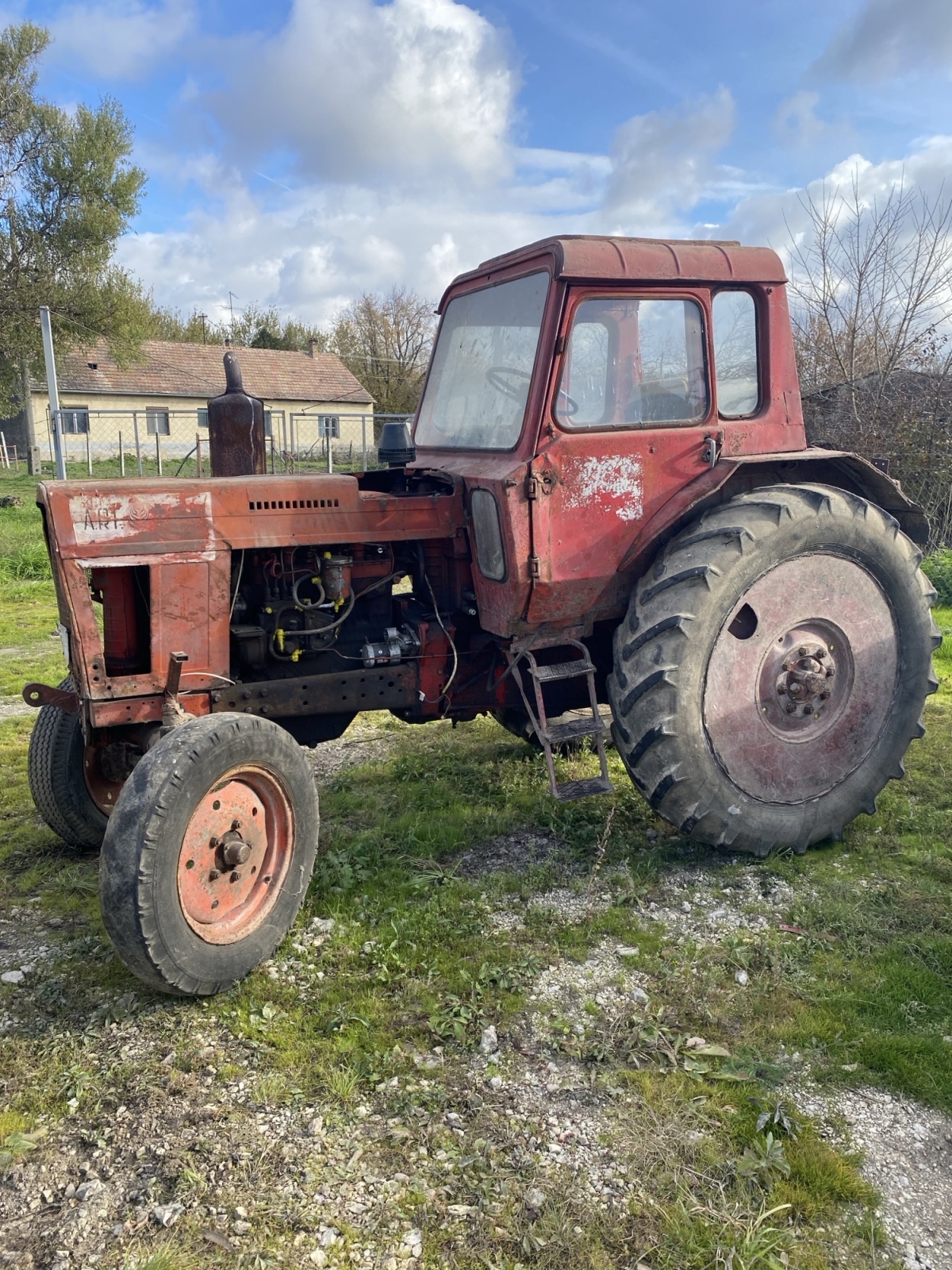 Kiskabinos MTZ traktor 2