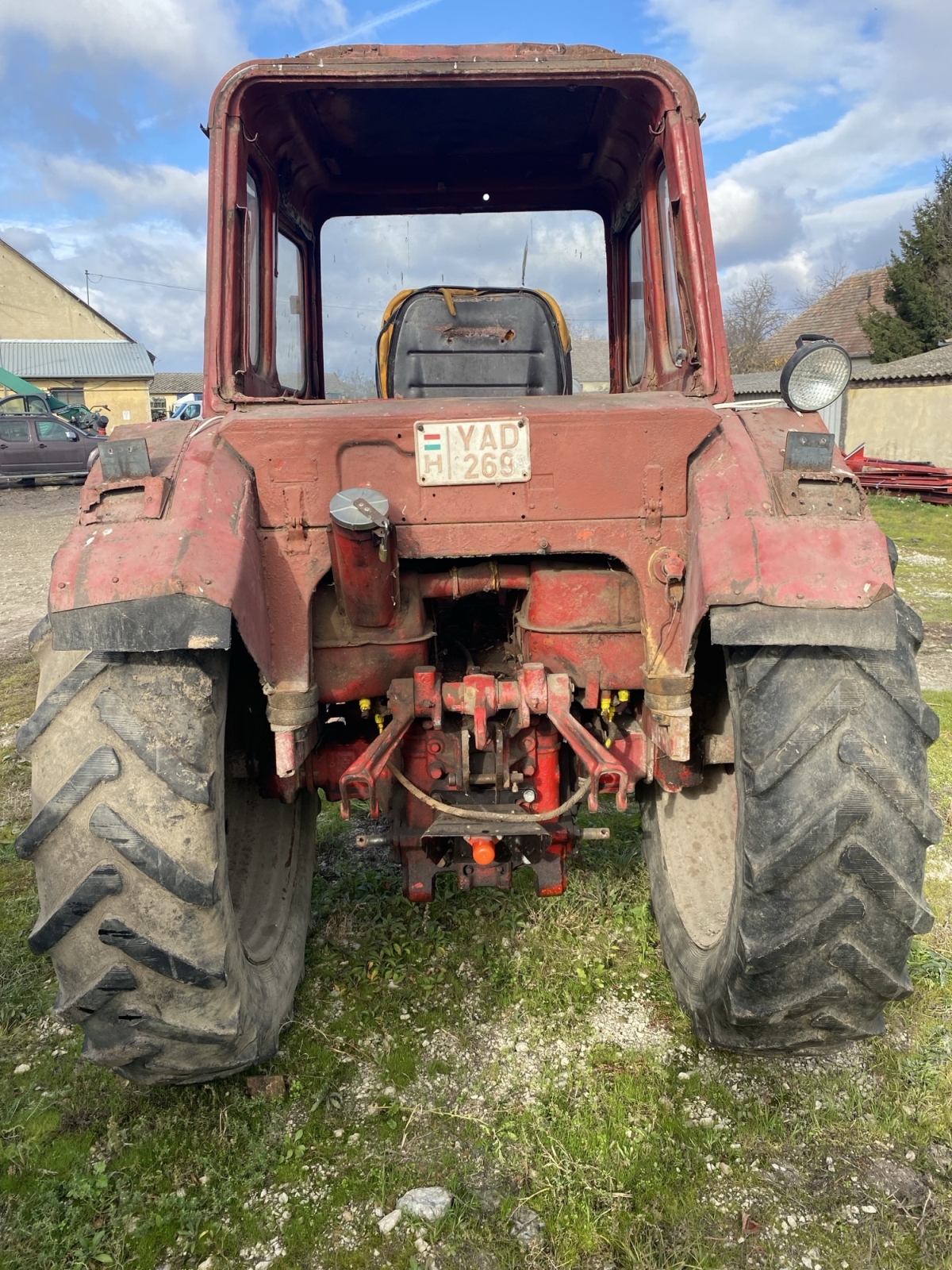 Kiskabinos MTZ traktor 4