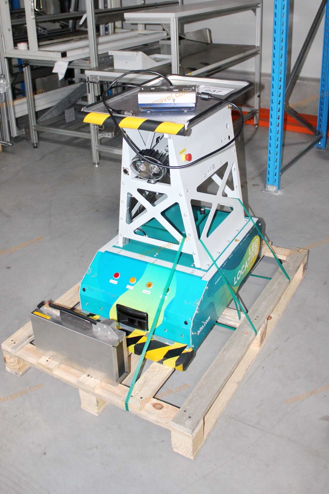 Anyagszállító robot 8