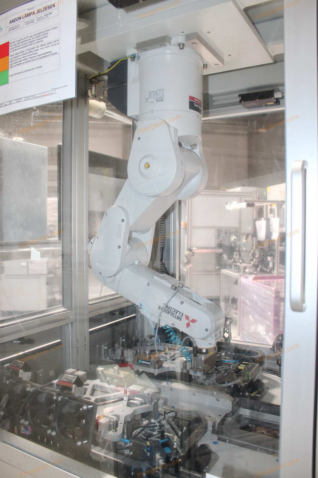 Bontott szerelő munkahely 5