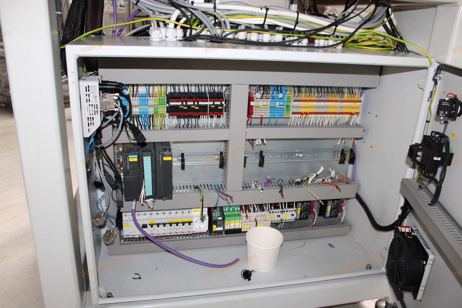 Bontott szerelő munkahely 9