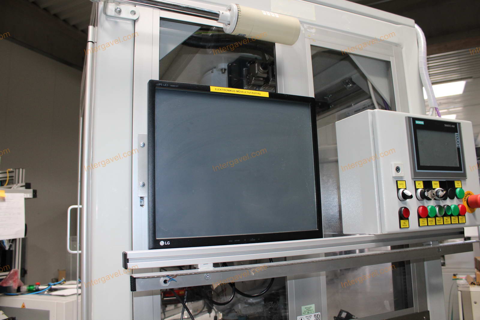 Bontott szerelő munkahely 16