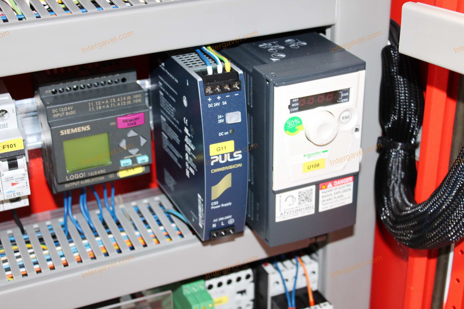 Bontott szerelő munkahely 22