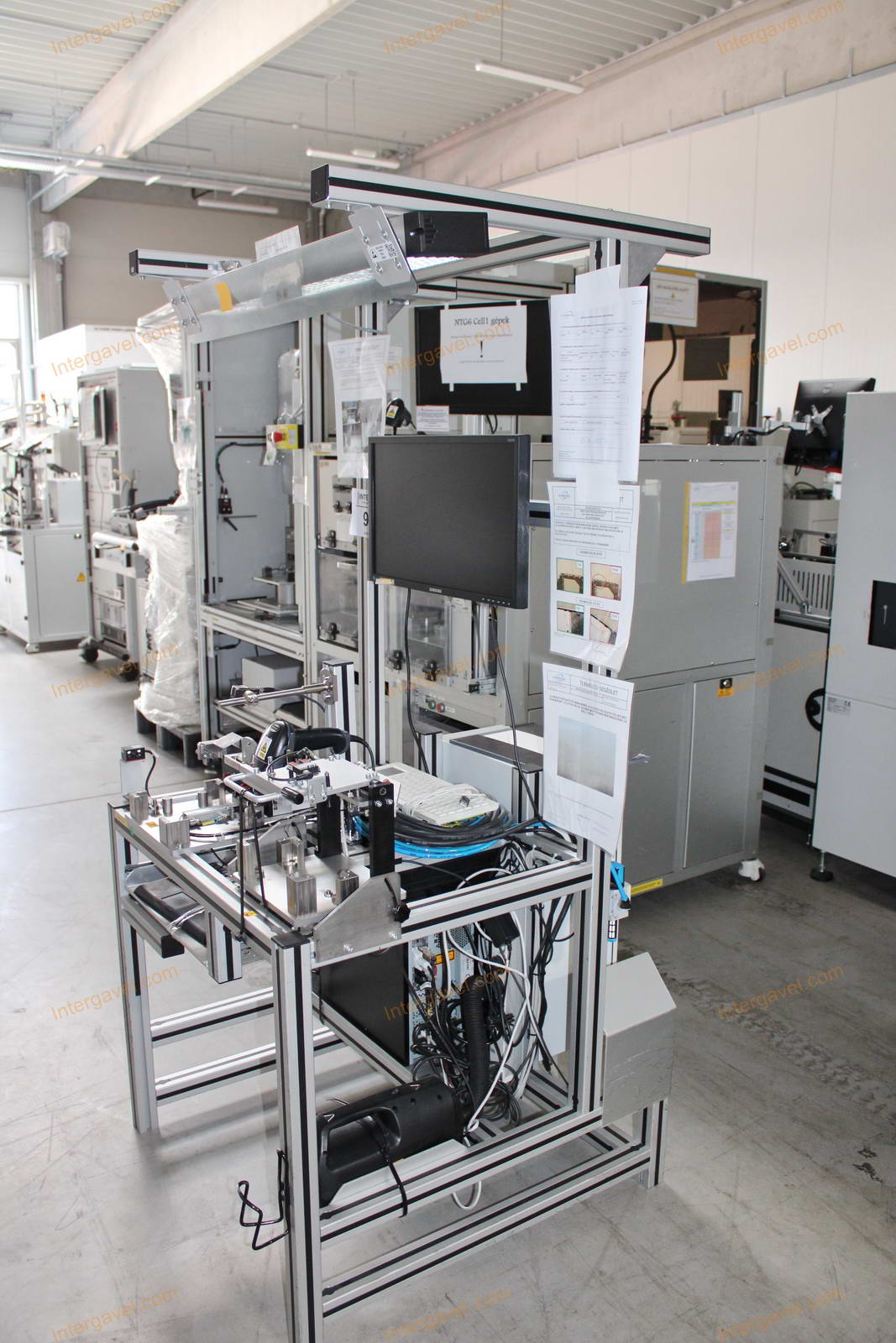 Bontott szerelő munkahely 2