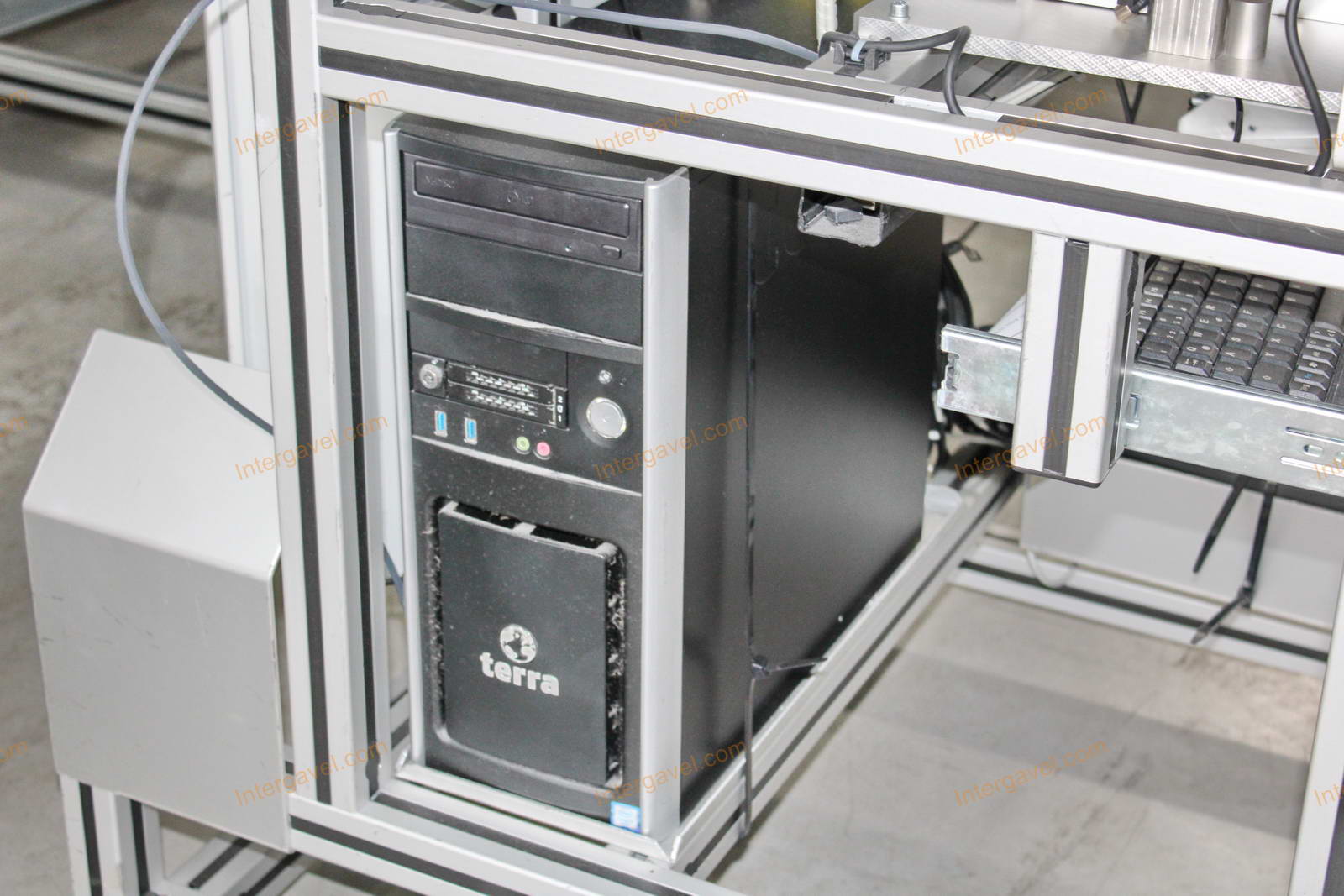 Bontott szerelő munkahely 14