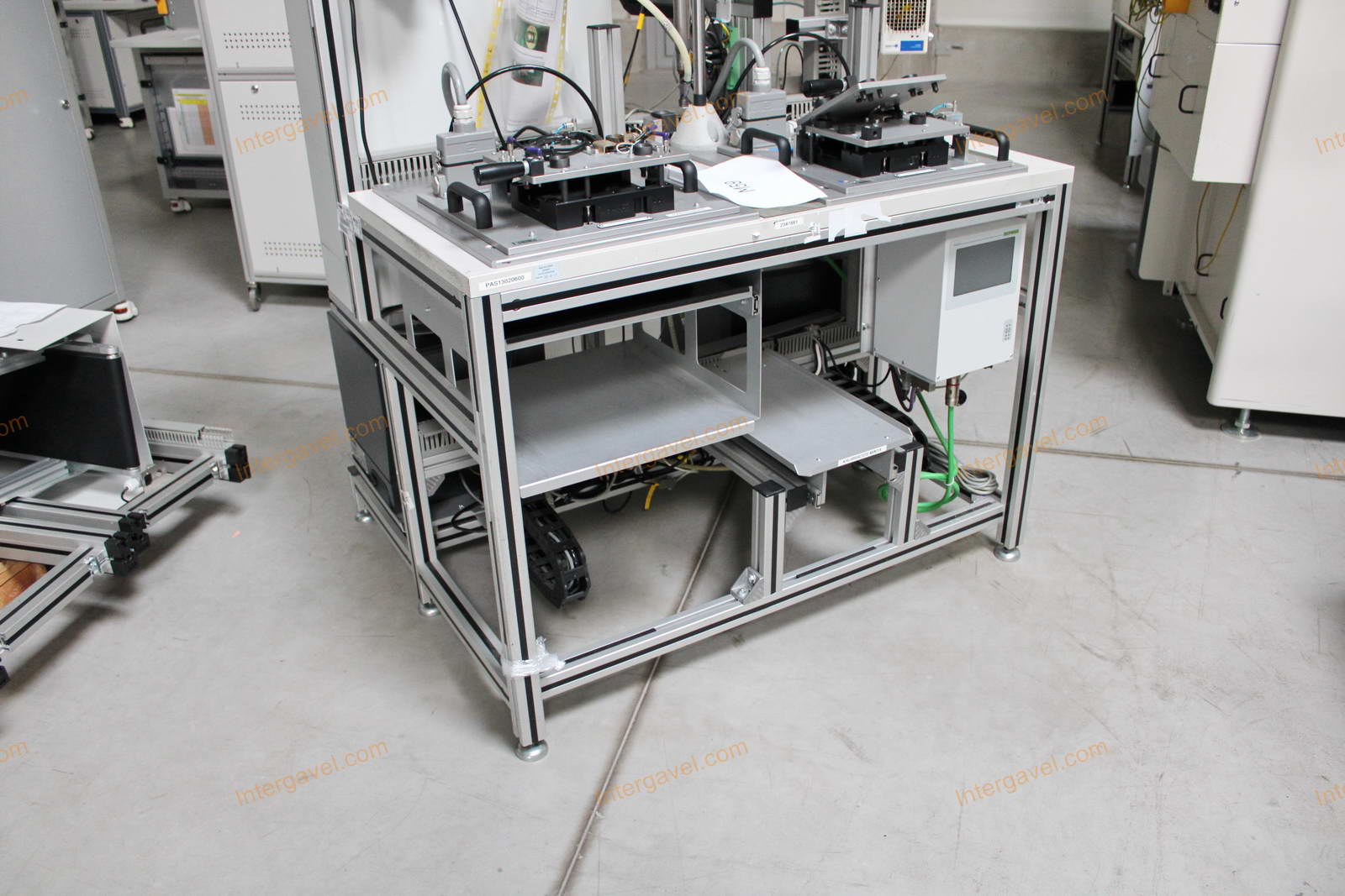 Bontott szerelő munkahely 3