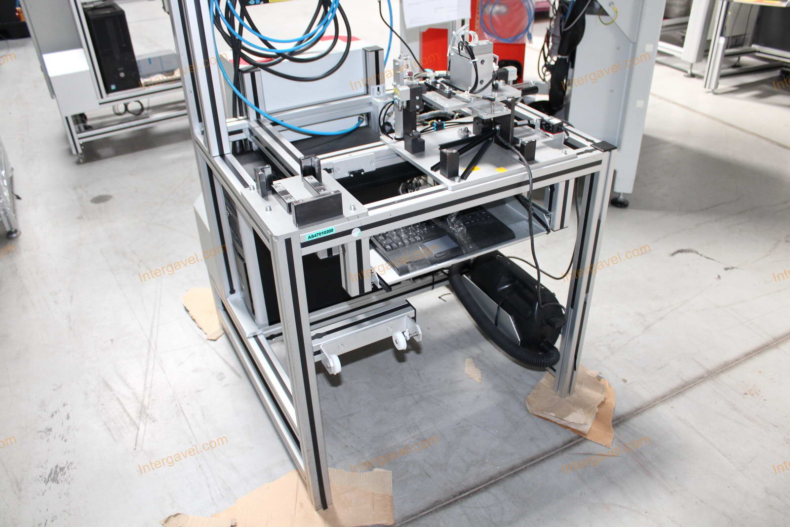 Bontott szerelő munkahely 4