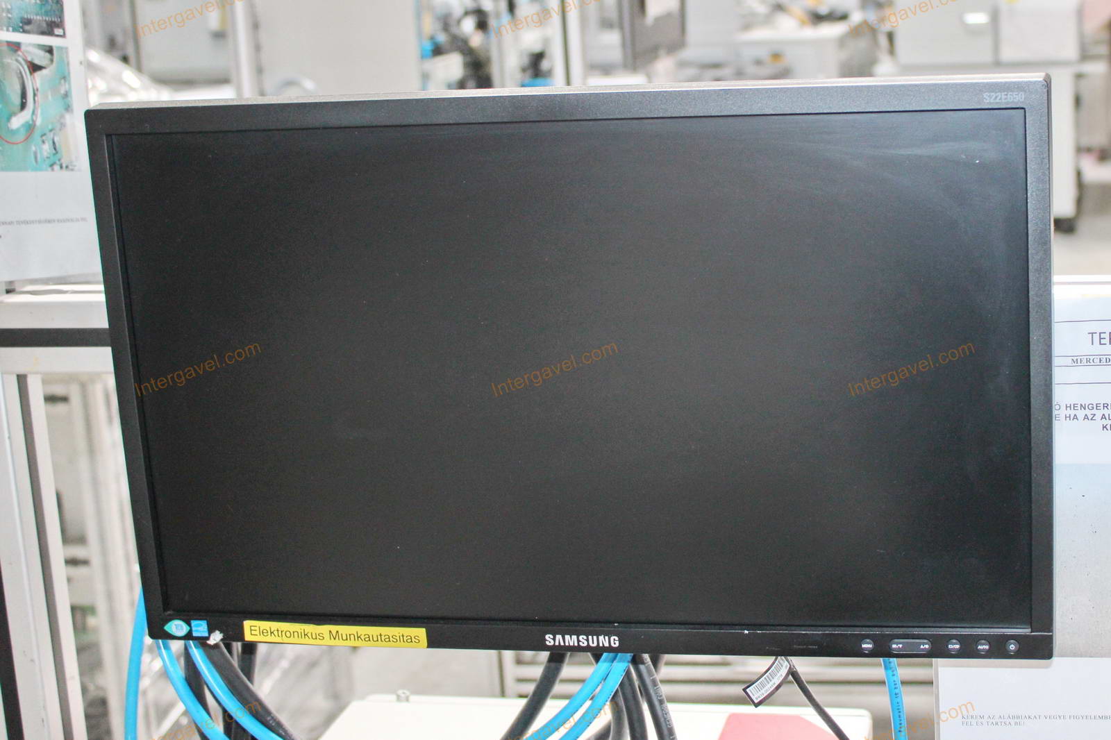 Bontott szerelő munkahely 13